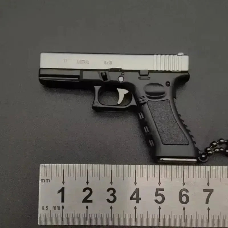 Hot Semi-alloy 1:3 Pistol Model Metal Mini G17 Toy Gun Detachable DIY Keychain Pendant Ornaments Children's Toy