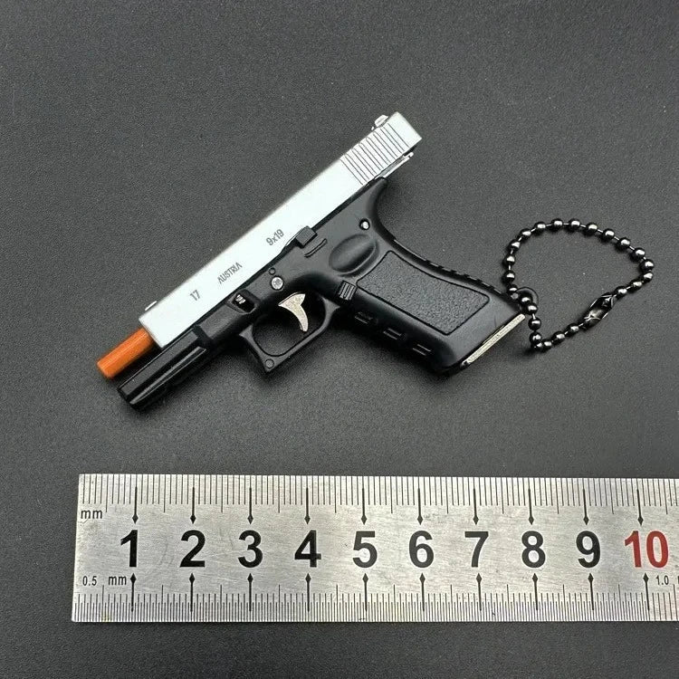Hot Semi-alloy 1:3 Pistol Model Metal Mini G17 Toy Gun Detachable DIY Keychain Pendant Ornaments Children's Toy