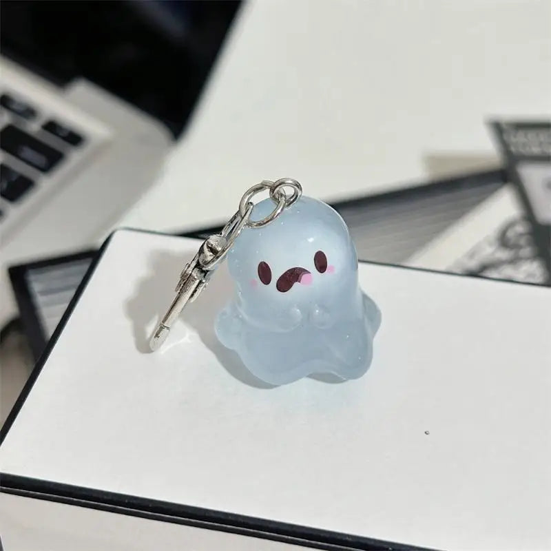 Cute Luminous Little Ghost Keychain With Glow In Dark Effect And Lovely Design Perfect For Halloween Gifts Backpack Pendant