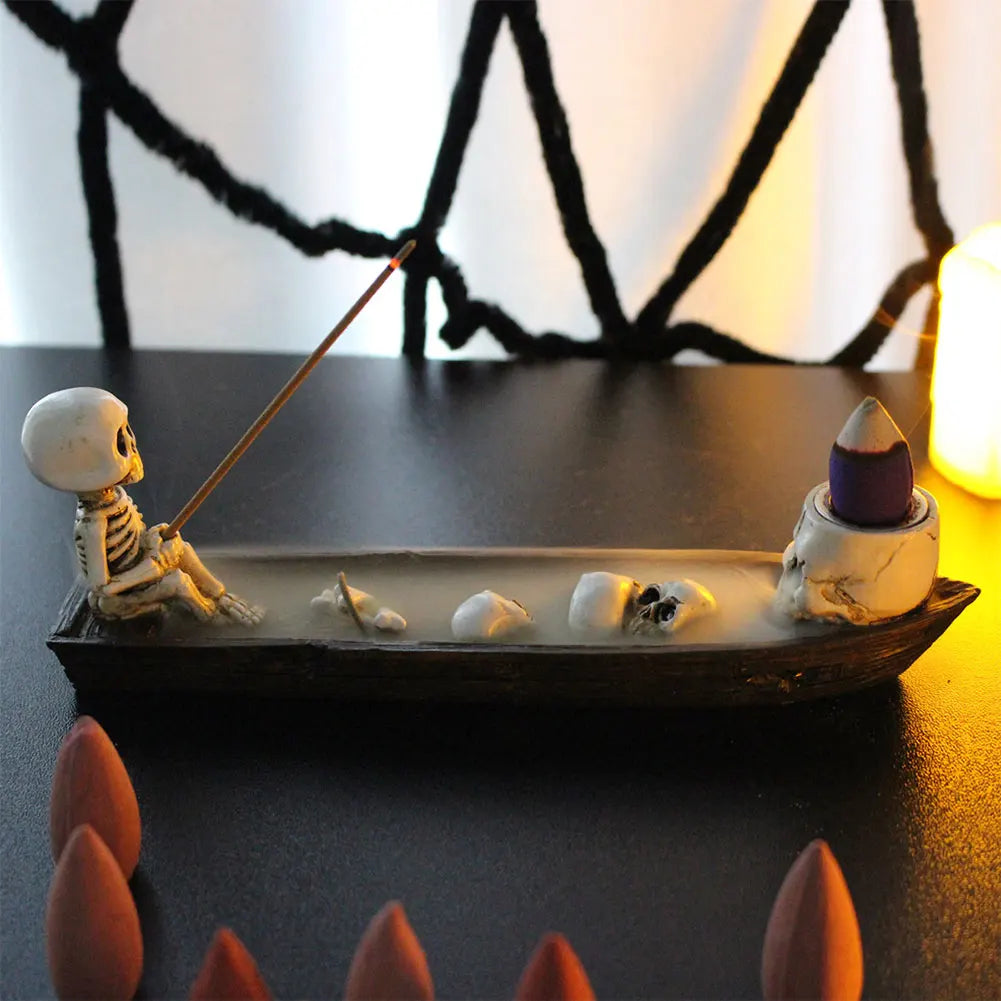 Creative Skull Incense Holder Resin Halloween Decor Skull Incense Burner Cute Skeleton Ship Incense Burner Cool Room Decorations