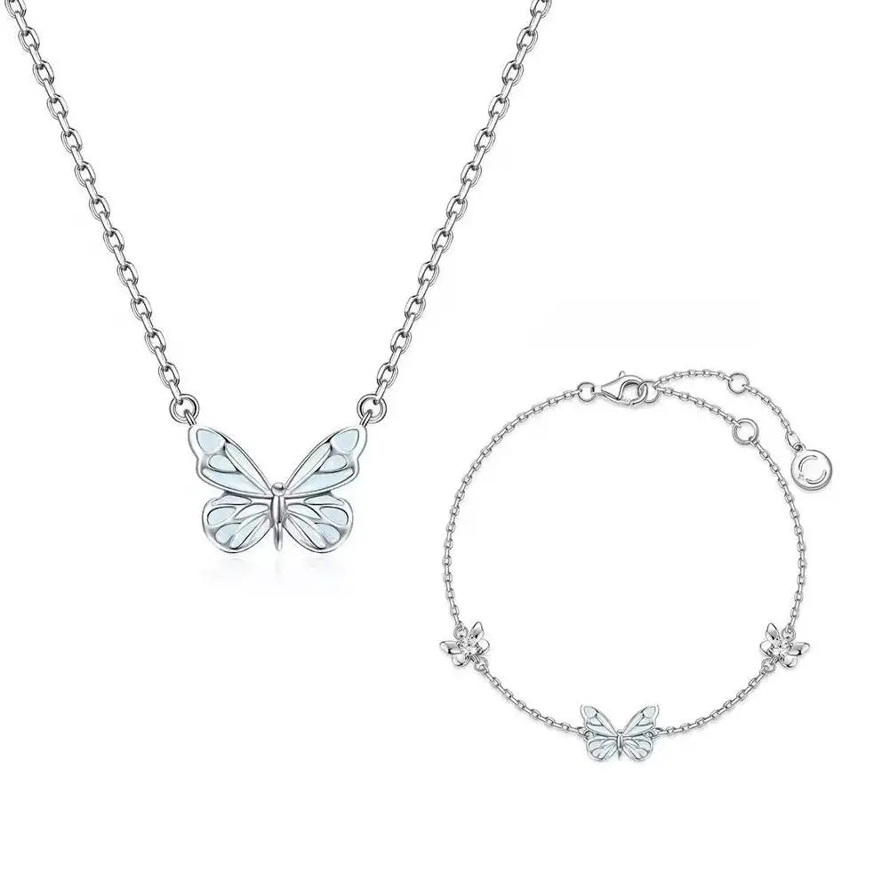 2pcs Luminous Butterfly Necklace Bracelet Set for Women Glow in The Dark Pendant Necklace Christmas New Year Party Jewelry Gift
